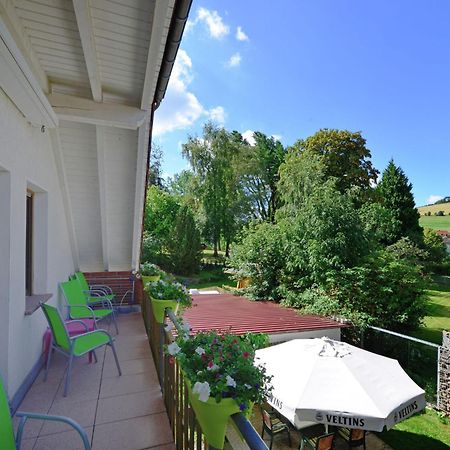 Quaint Apartment In Eimelrod Near Lake And Water Sports Willingen  Bagian luar foto