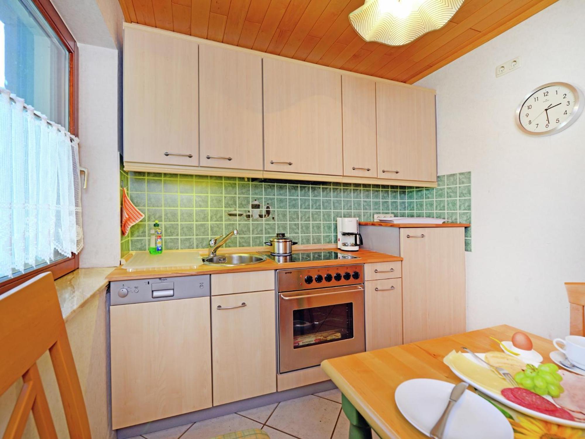 Quaint Apartment In Eimelrod Near Lake And Water Sports Willingen  Bagian luar foto
