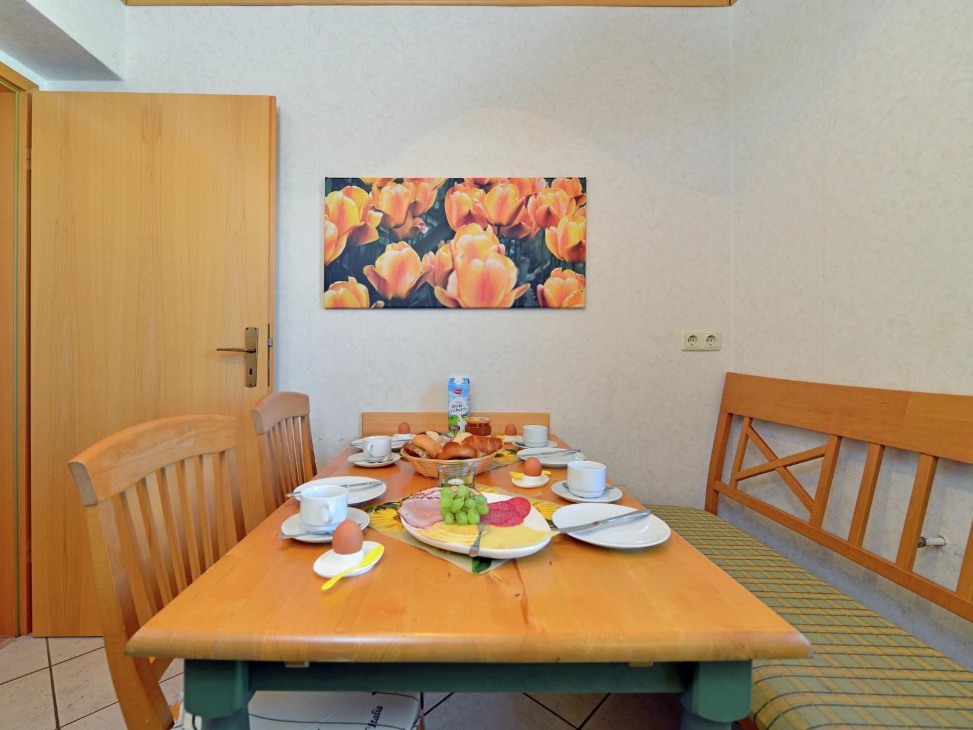 Quaint Apartment In Eimelrod Near Lake And Water Sports Willingen  Bagian luar foto