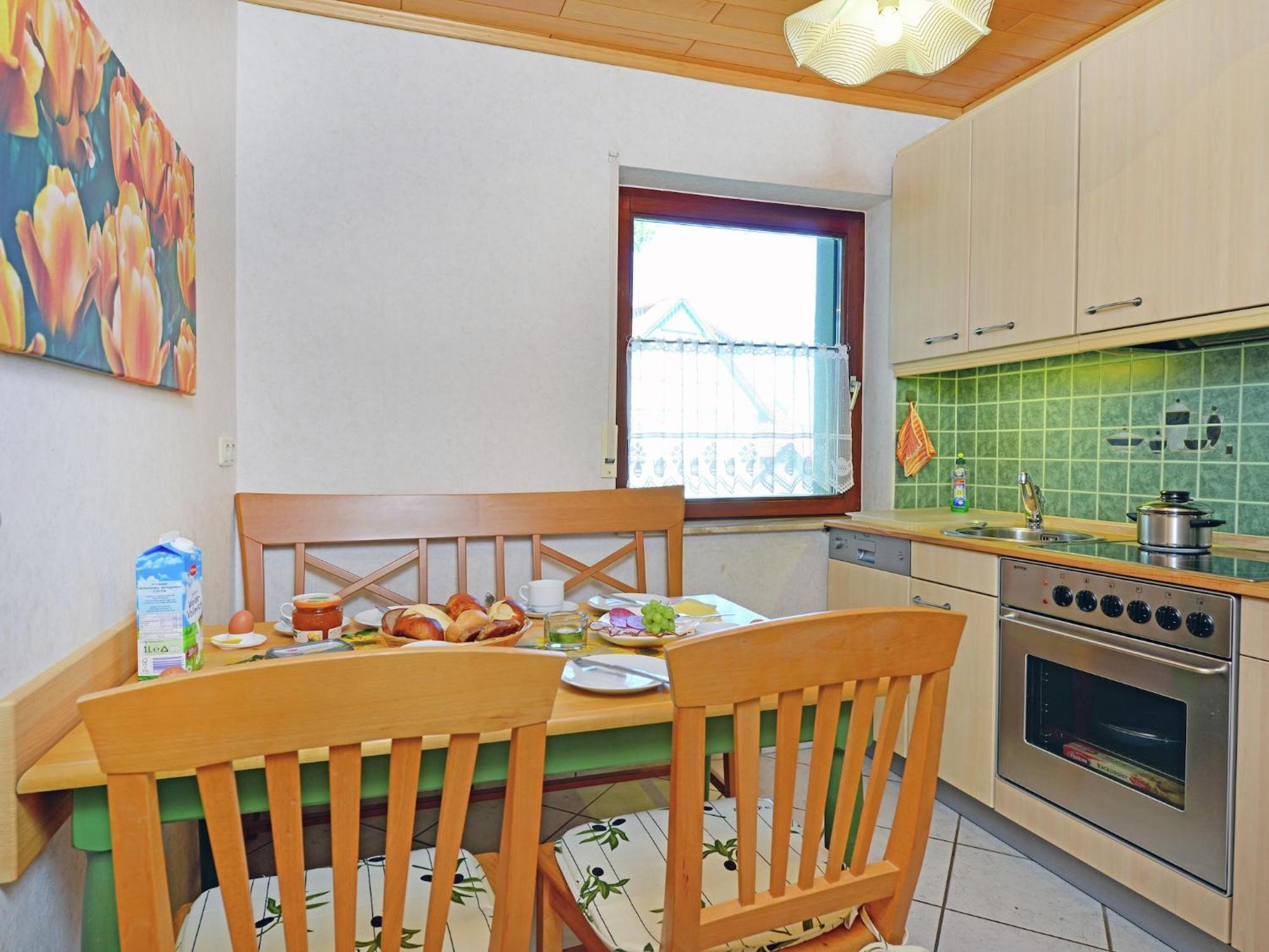 Quaint Apartment In Eimelrod Near Lake And Water Sports Willingen  Bagian luar foto