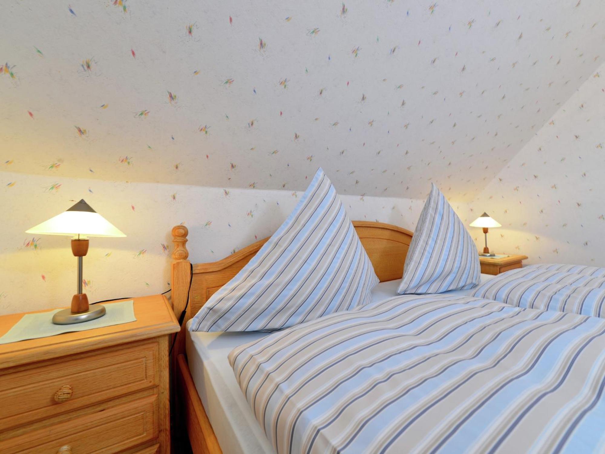 Quaint Apartment In Eimelrod Near Lake And Water Sports Willingen  Bagian luar foto