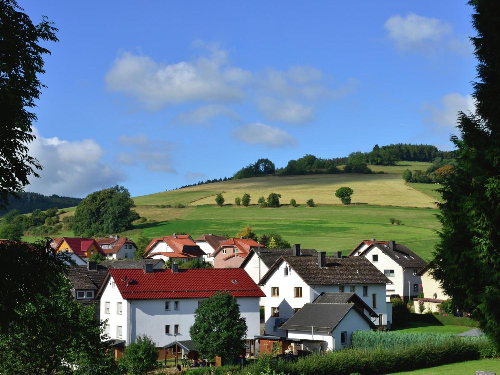 Quaint Apartment In Eimelrod Near Lake And Water Sports Willingen  Bagian luar foto